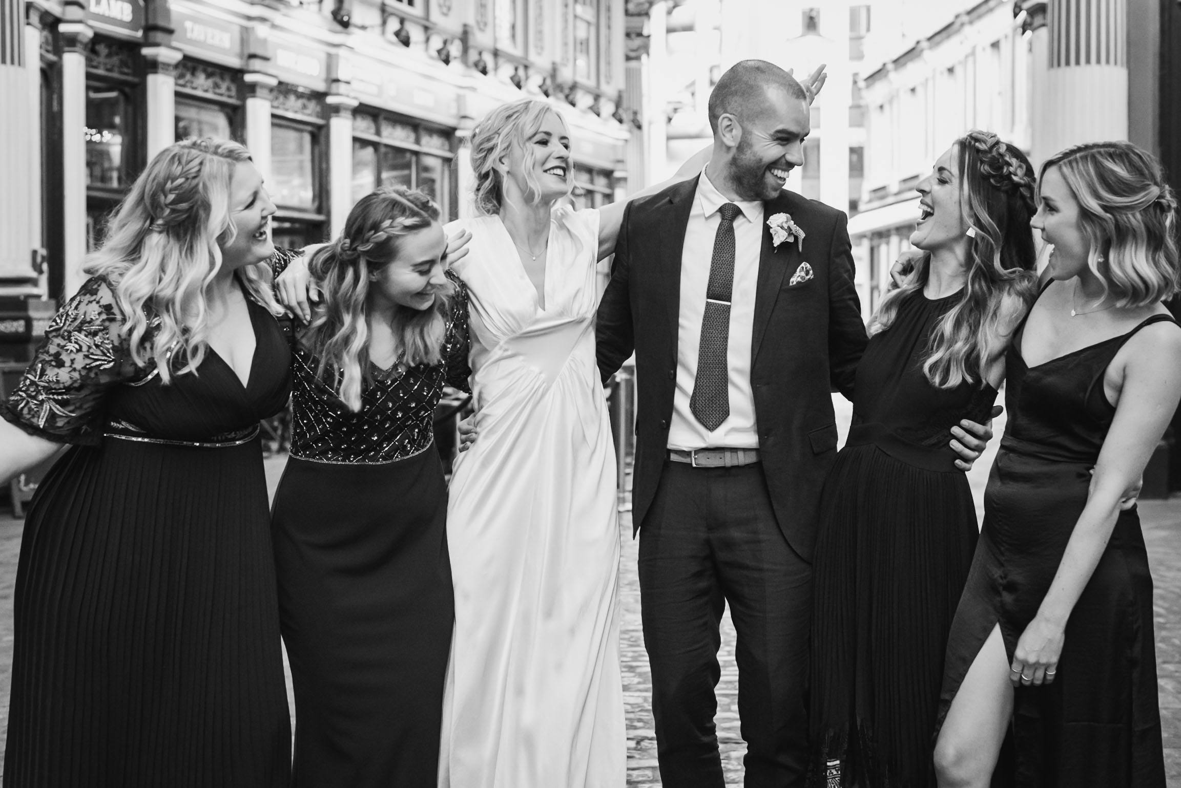 carine bea photography, pub wedding London , The Lamb Tavern Leadenhall, formal