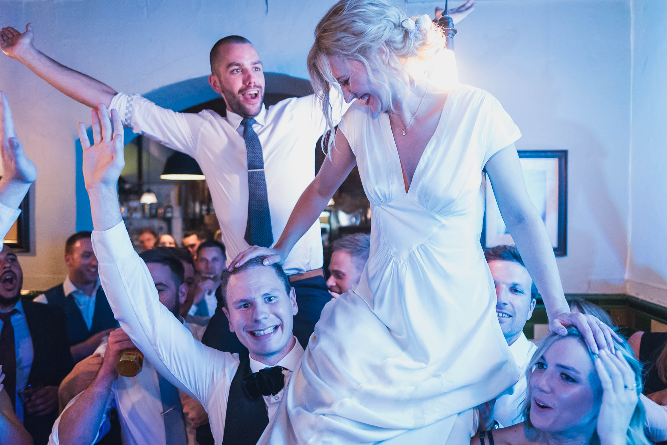 carine bea photography, pub wedding, The Lamb Tavern Leadenhall